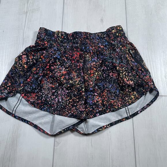 Lululemon Shorts 4 Women’s Tracker 4" Florescent Black Running Workout Stretch - Picture 1 of 8